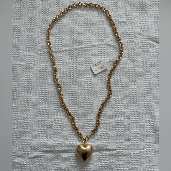 Gold Heart Pendant Necklace - Picture 2 of 8